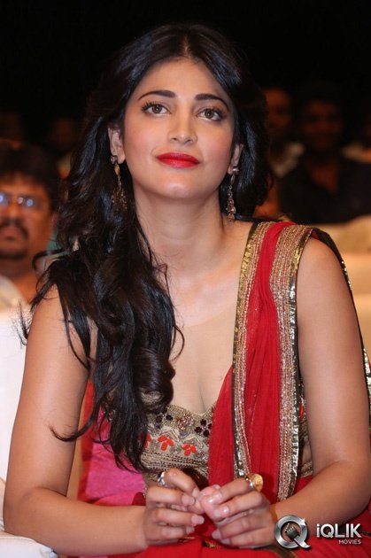 Shruti-Hassan-at-Pooja-Movie-Audio-Launch